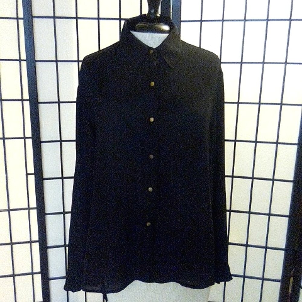 Forever 21 black shirt. Size M.